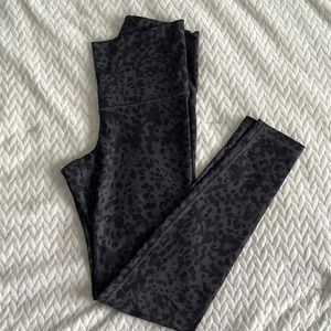 Old Navy Active Leggings Size Medium